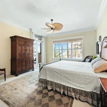 Spacious Four Bedroom Condo With Amazing Views
